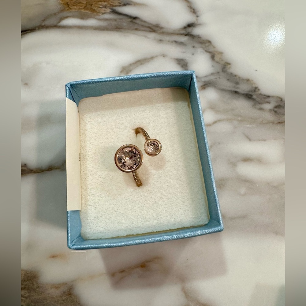 Swarovski Ring Sz 8 rose gold